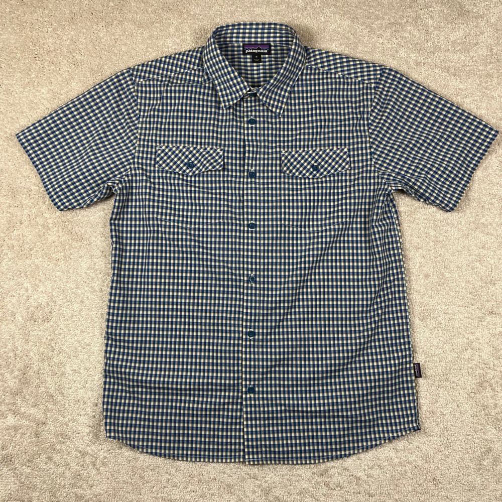 Patagonia Men's M Lightweight A/C Shirt Plaid Button Up Short Sleeve Hiking - Picture 2 of 9